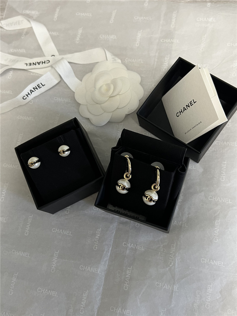 Chanel pearl bean black enamel double c earrings