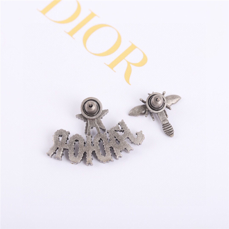 d10r letter D1am0nd earrings