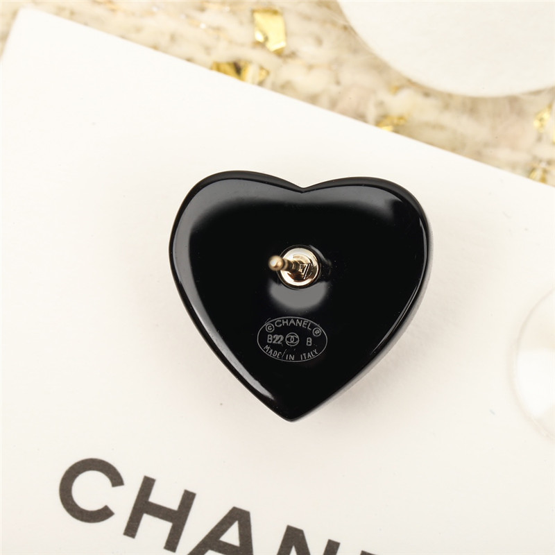 Ch**el love double c earrings