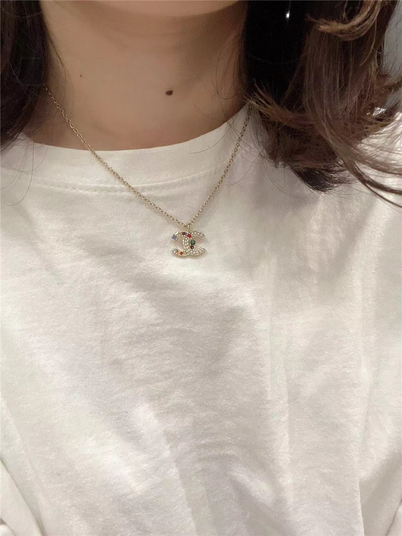 ch**el colorful D1am0nd double c necklace