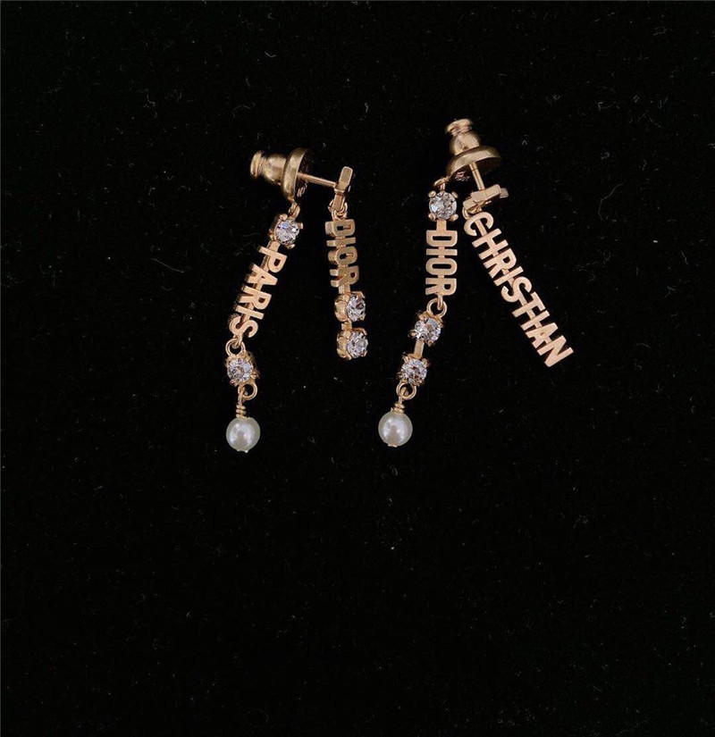 D10r new left and right asymmetrical earrings