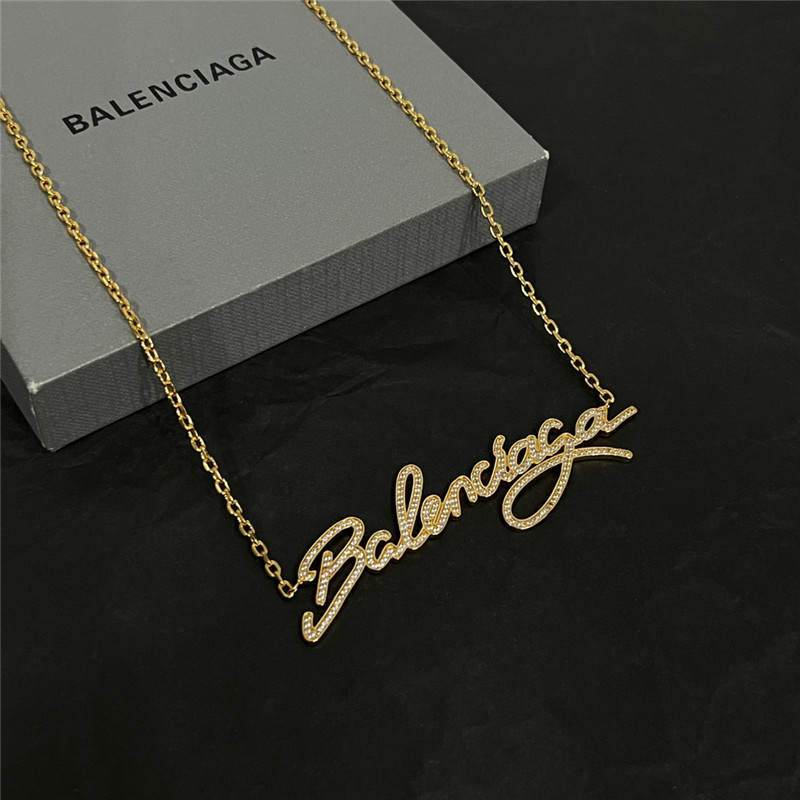 Ba1en*iaga new necklace