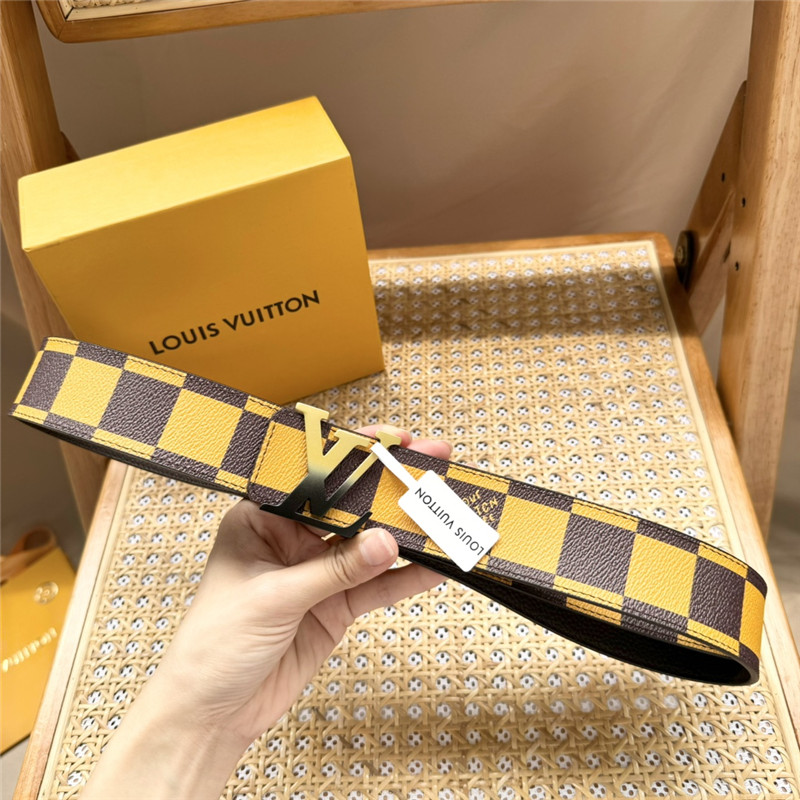 l0vis Vvtt0n lv plaid canvas with pebbled bottom belt