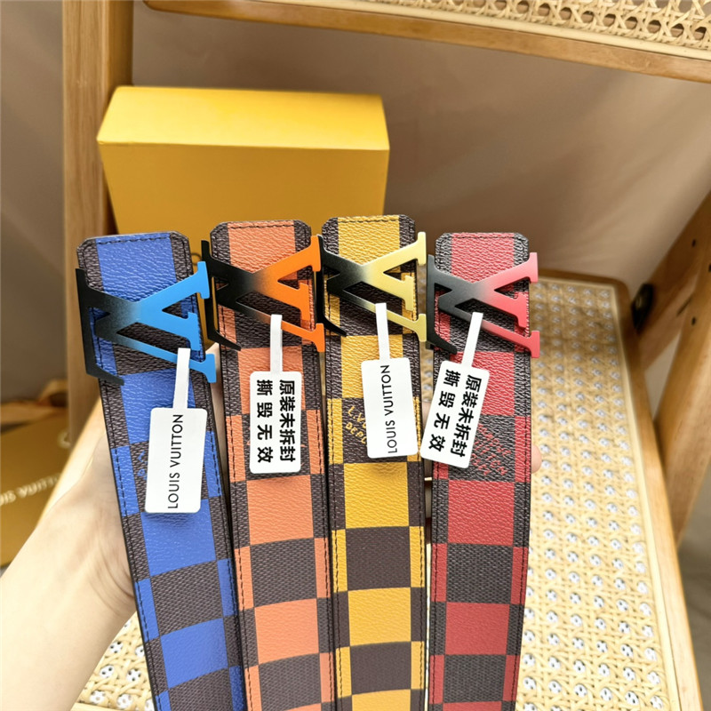 l0vis Vvtt0n lv plaid canvas with pebbled bottom belt