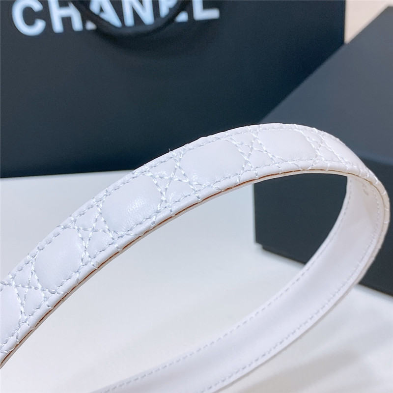 ch**el D1am0nd lambskin with plain bottom belt