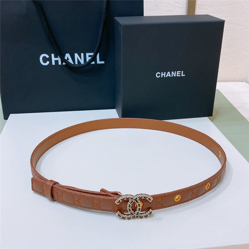 Chanel diamond lambskin with plain bottom belt