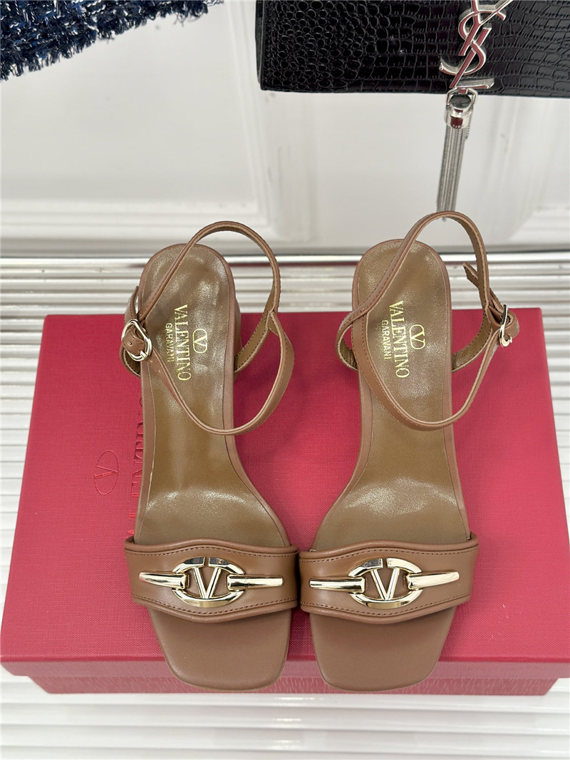 va1e*ntin0 thick heel sandals ma1s0n Marg*e1a replica shoes