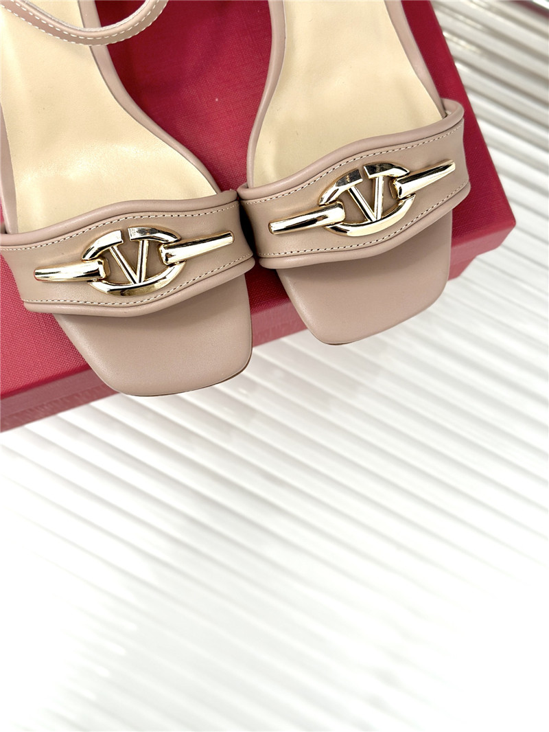 va1e*ntin0 thick heel sandals ma1s0n Marg*e1a replica shoes