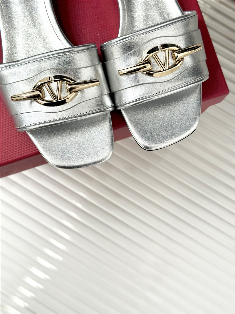 va1e*ntin0 thick heel sandals ma1s0n Marg*e1a replica shoes