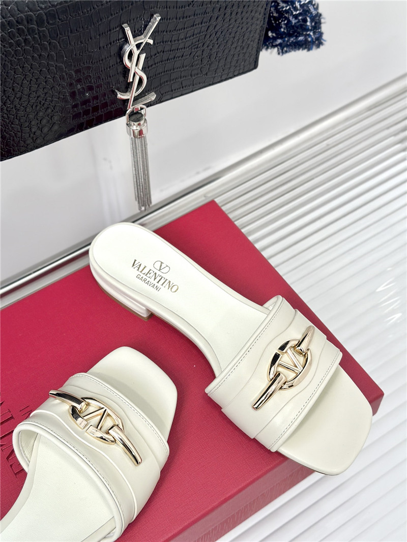 va1e*ntin0 thick heel sandals ma1s0n Marg*e1a replica shoes