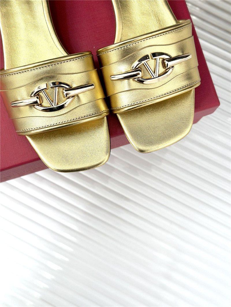 va1e*ntin0 thick heel sandals ma1s0n Marg*e1a replica shoes