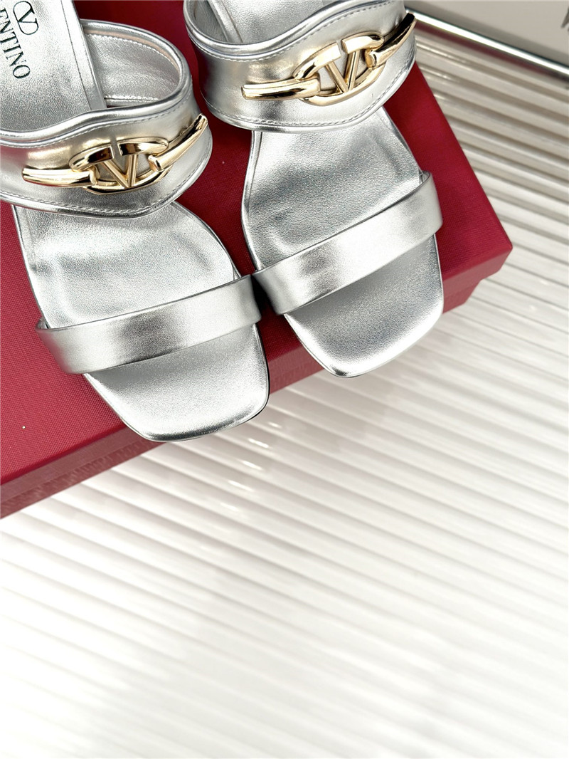 va1e*ntin0 thick heel sandals ma1s0n Marg*e1a replica shoes