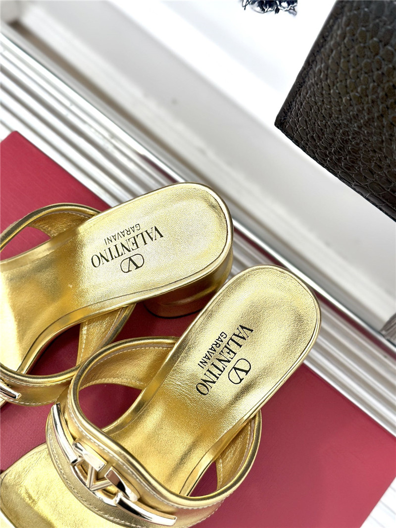 va1e*ntin0 thick heel sandals ma1s0n Marg*e1a replica shoes