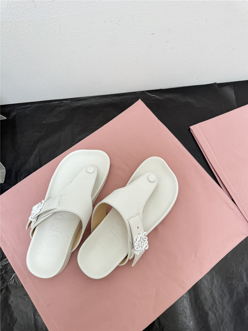 L0ew* new leather slippers for couples