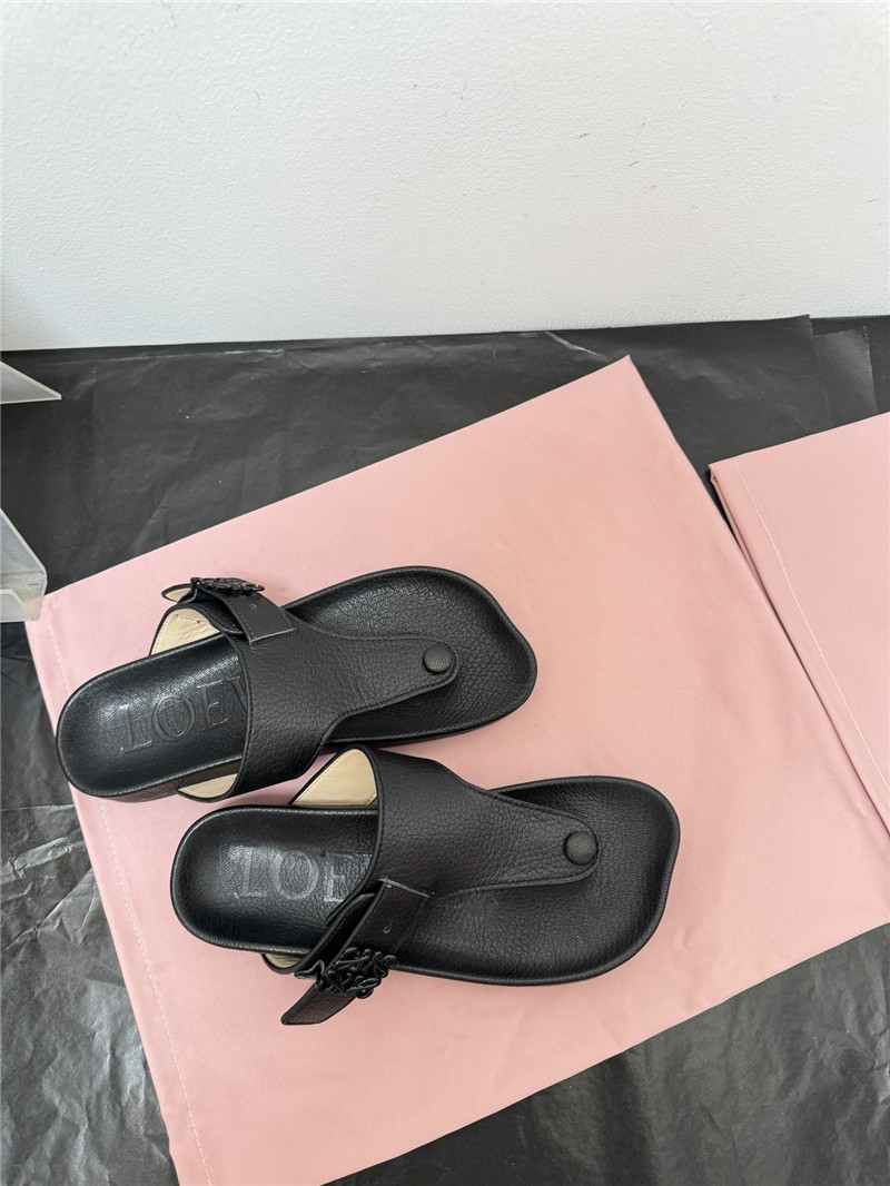 L0ew* new leather slippers for couples