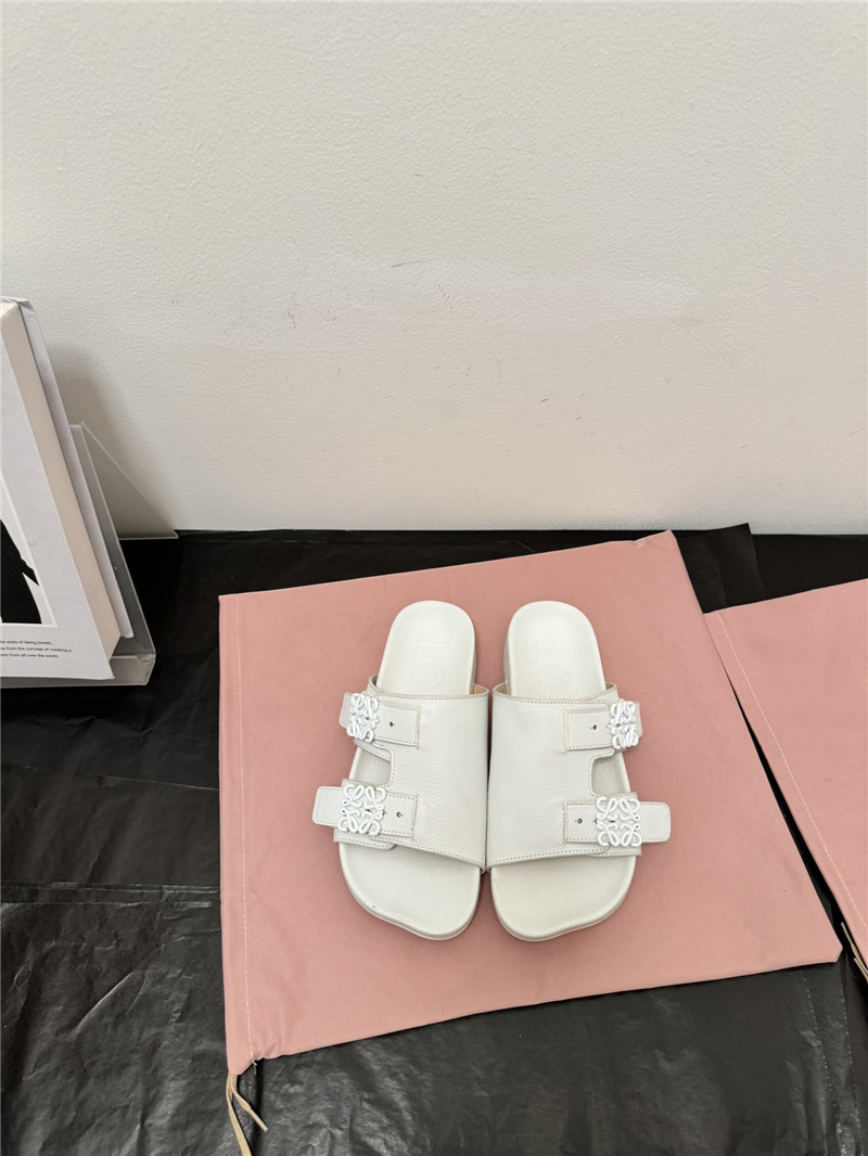 L0ew* new leather slippers for couples