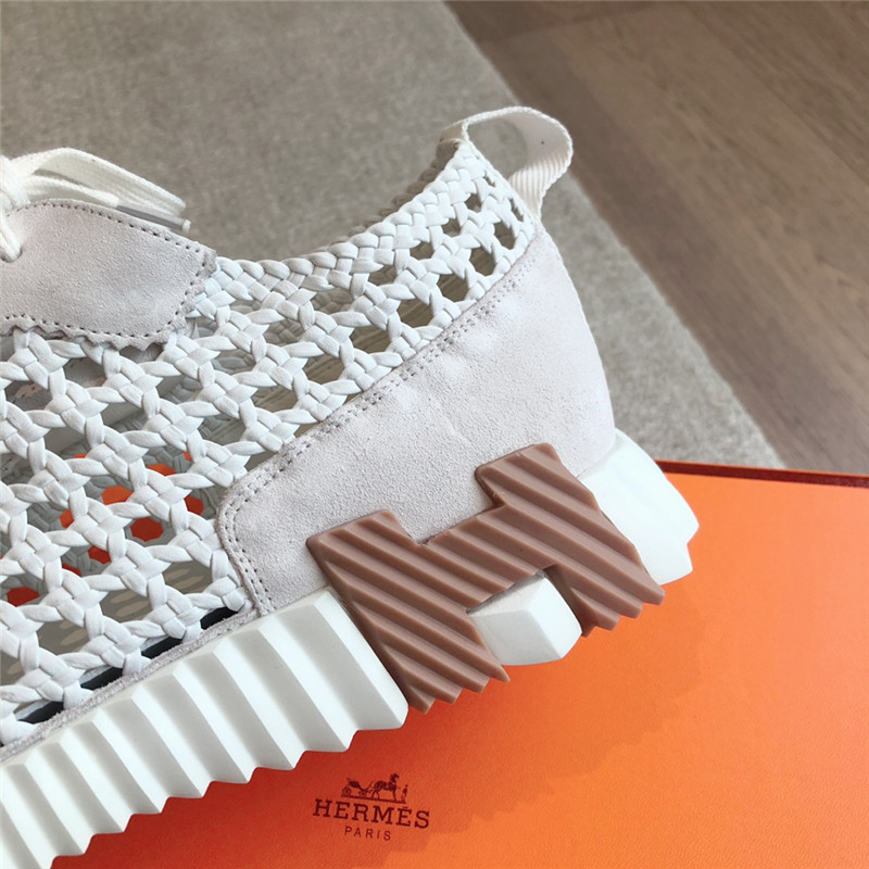 H**me5 bouncing sneakers for women