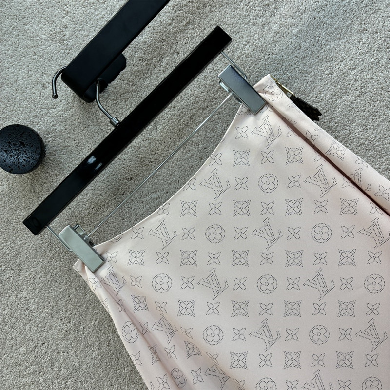 l0vis Vvtt0n lv cherry blossom pink printed long skirt replicas clothes