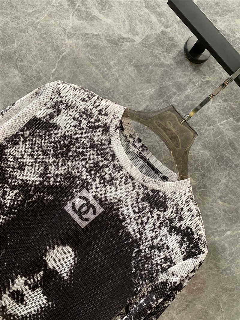 Ch**el retro tie-dye printed bottoming shirt replica clothing