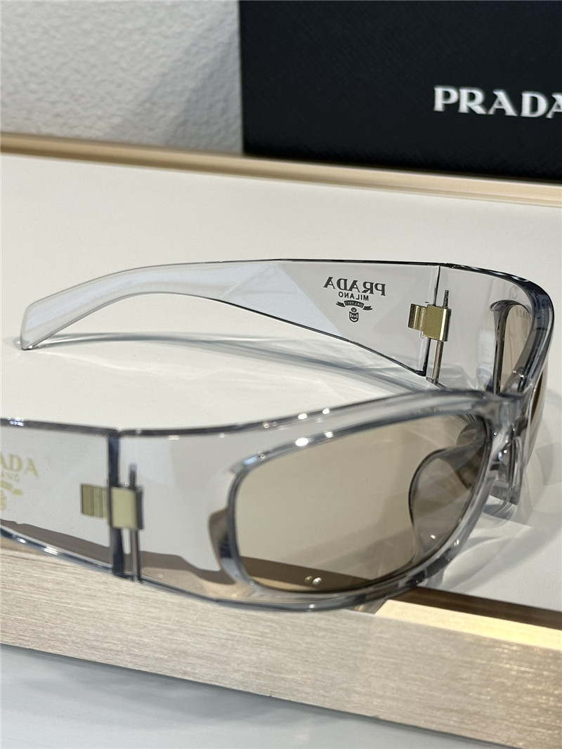 Pra*a sports style sunglasses