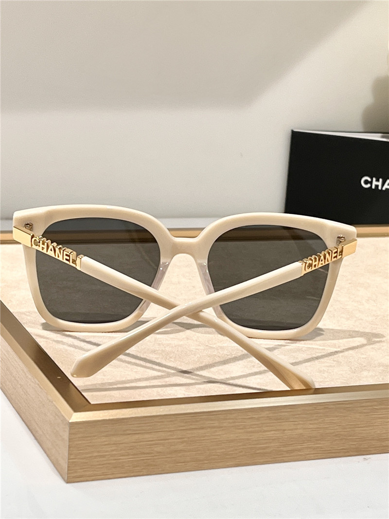 Ch**el letter square sunglasses