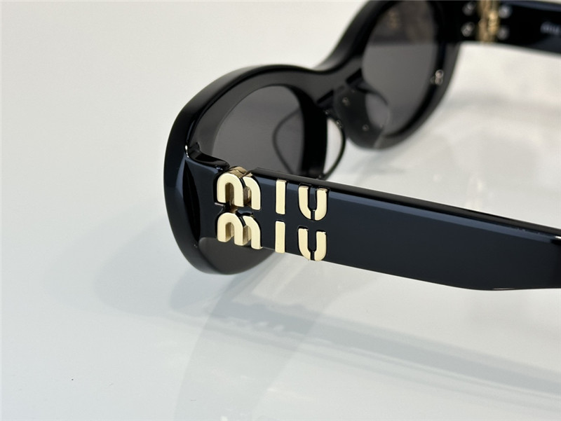 miumiu fashionable luxury sunglasses