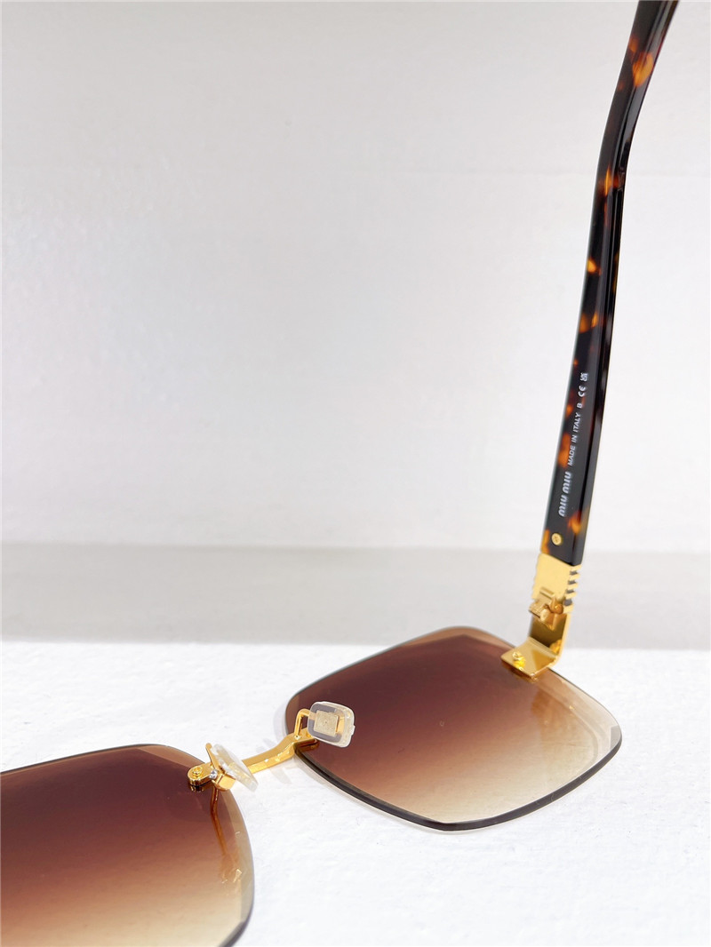 miumiu noble and elegant sunglasses
