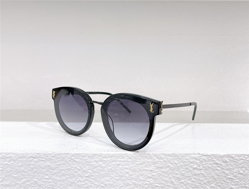 YSL fashionable sunglasses