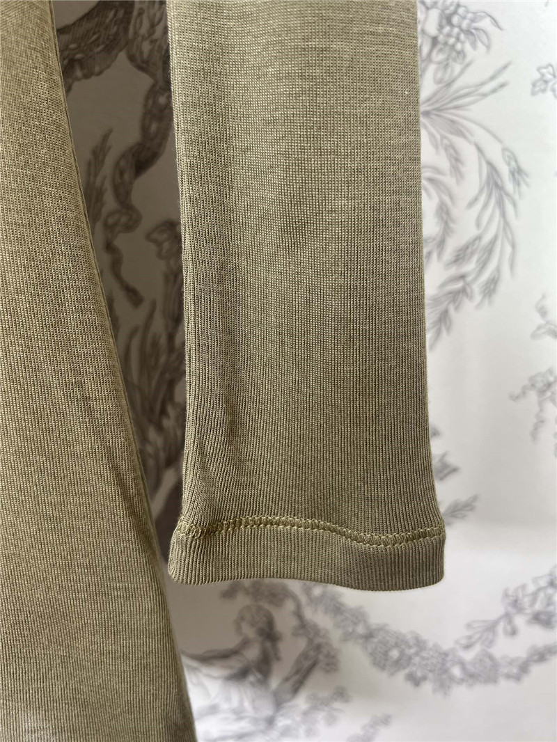 Pra*a knitted bottoming shirt