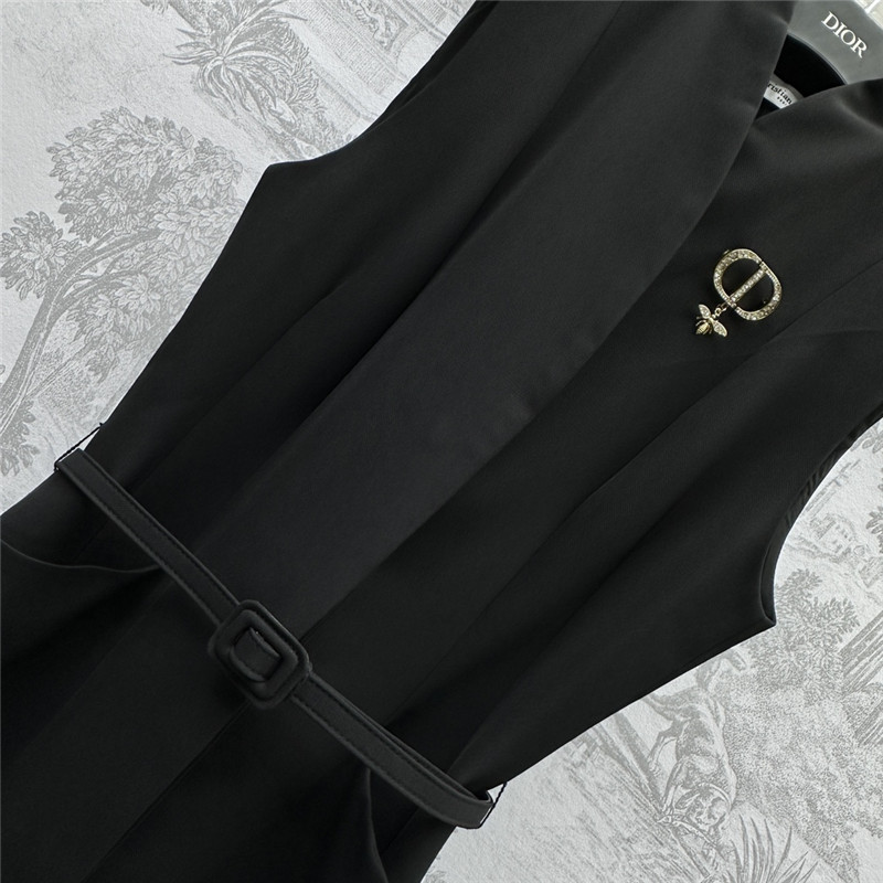 D10r brooch belt vest dress replica clothing sites