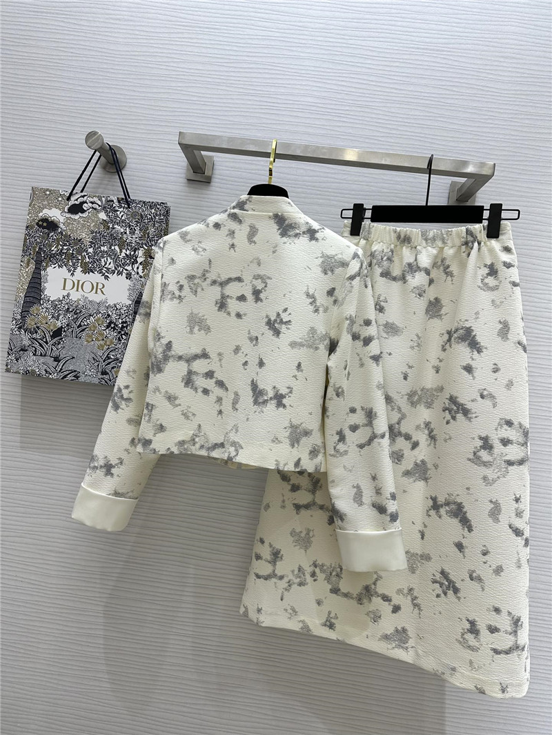 D10r suit dress replica designer clothing websites