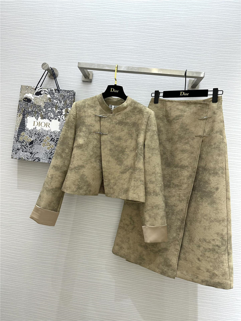 D10r suit dress replica designer clothing websites