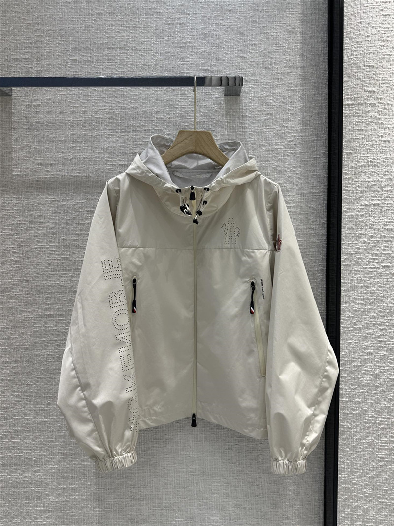 Moncler hooded jacket jacket replica clothing