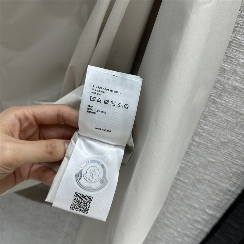 Moncler hooded jacket jacket replica clothing