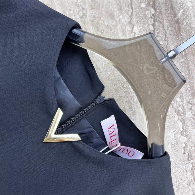 Va1e*ntin0 round neck long sleeve dress replica d&g clothing