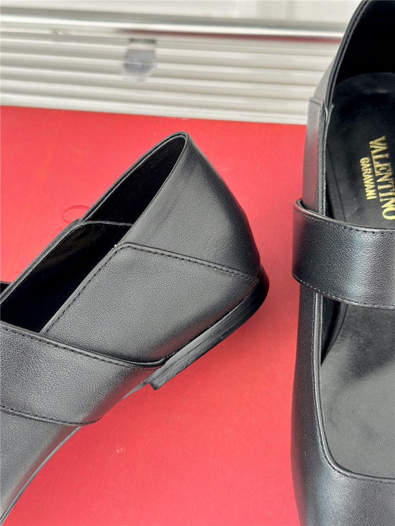 Va1e*ntin0 metal v buckle mary jane shoes replica designer shoes