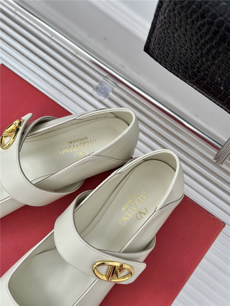Va1e*ntin0 metal v buckle mary jane shoes replica designer shoes