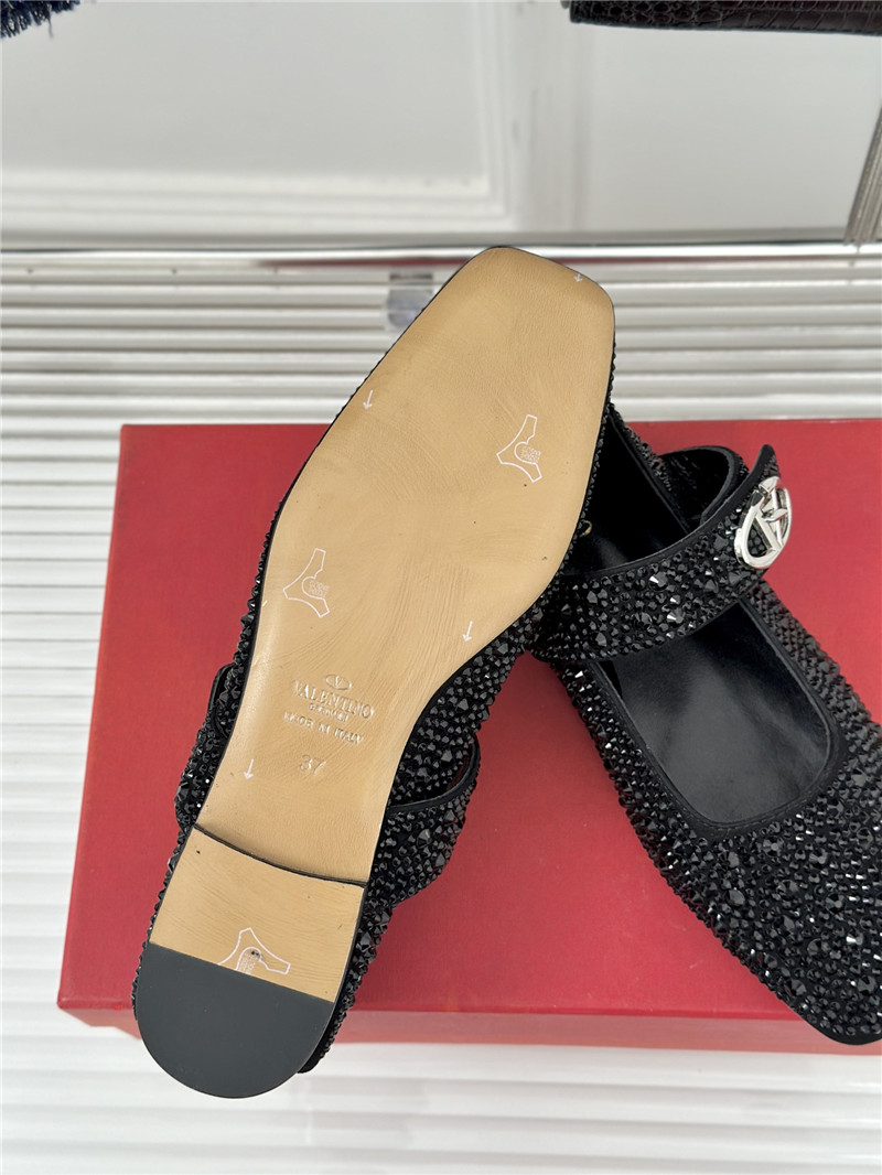 Va1e*ntin0 metal v buckle mary jane shoes replica designer shoes