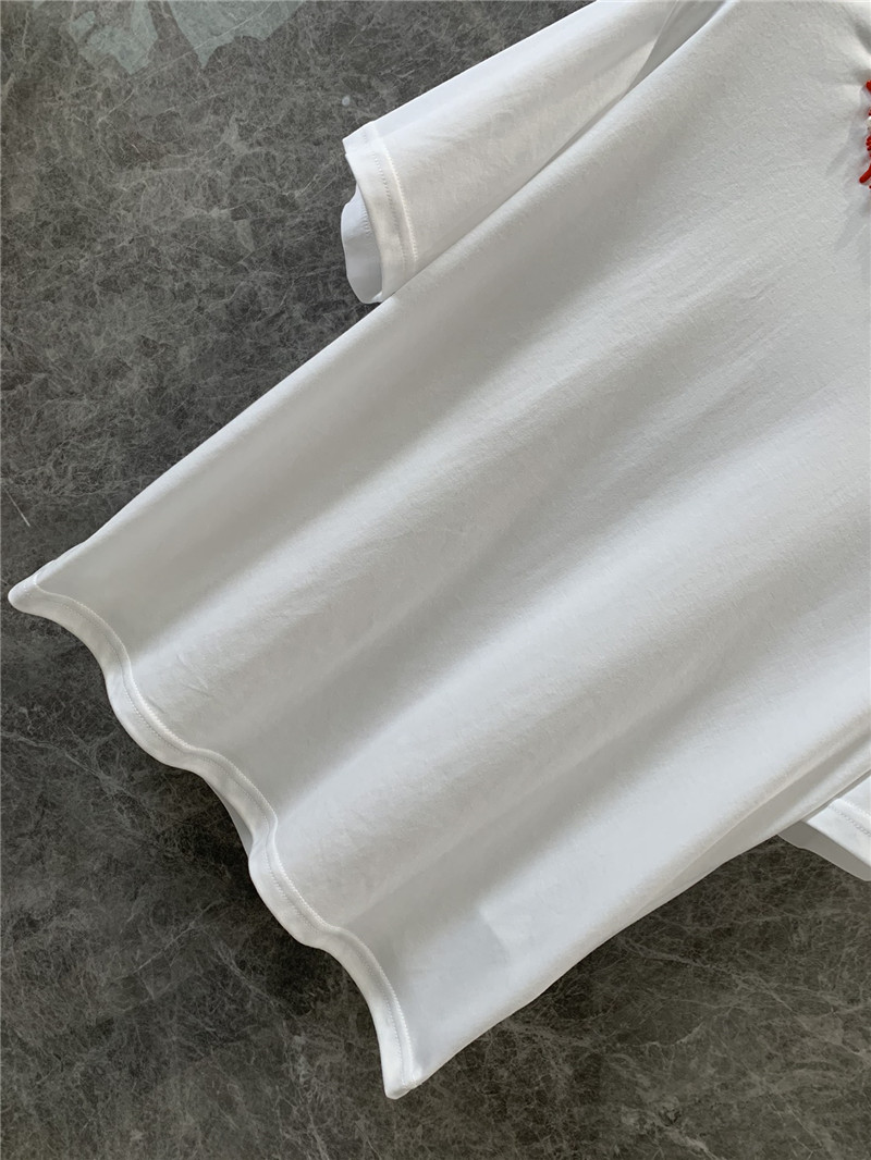 Va1e*ntin0 round neck short sleeve t-shirt replica clothing sites