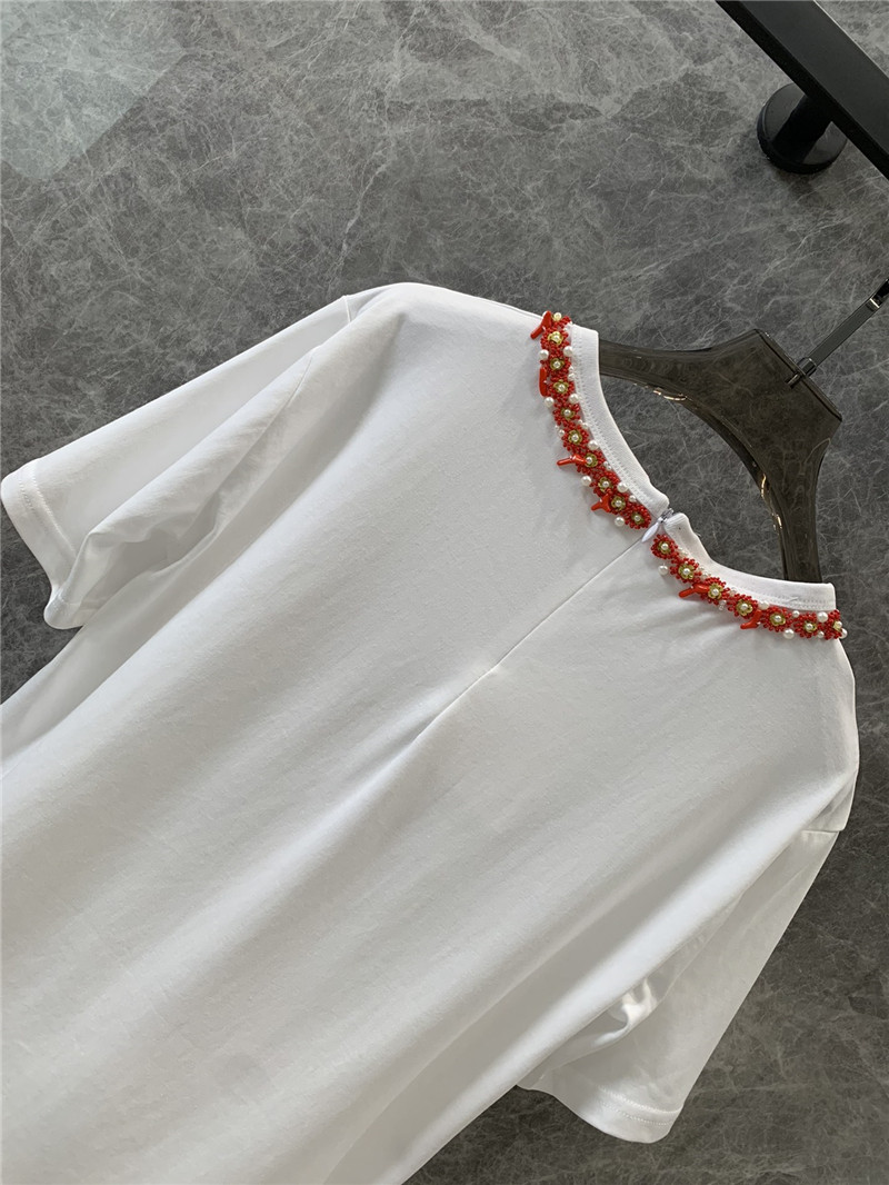 Va1e*ntin0 round neck short sleeve t-shirt replica clothing sites