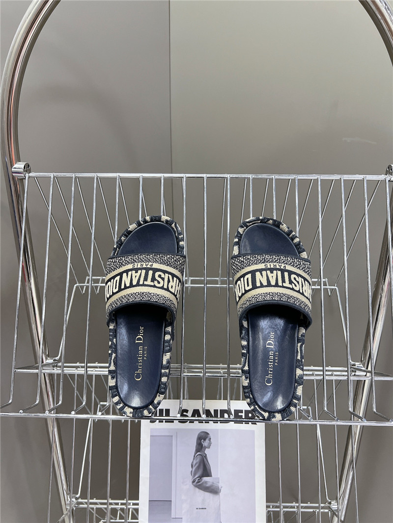 D10r printed platform slippers