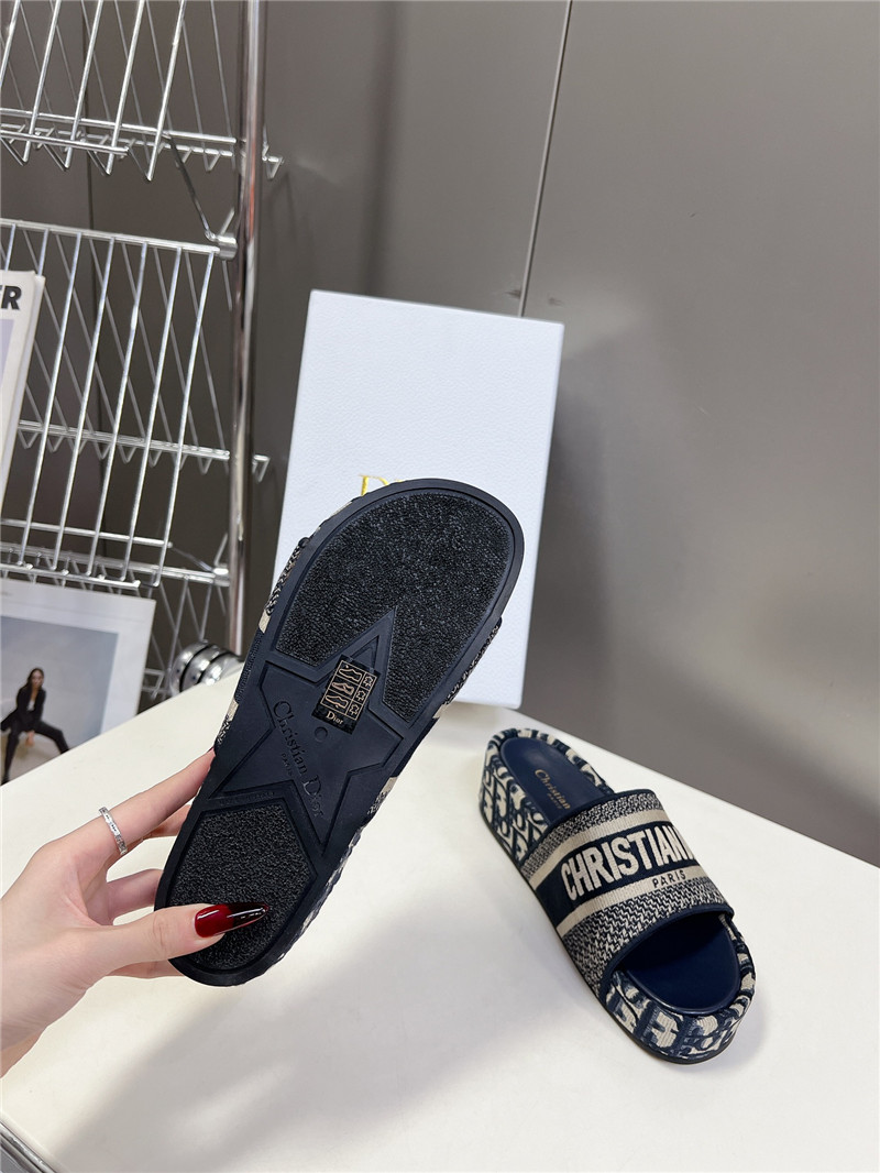 D10r printed platform slippers