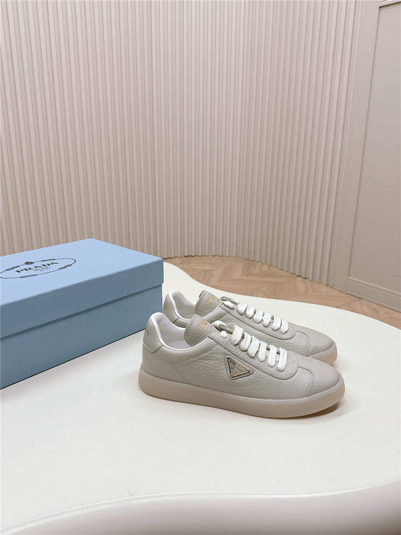 Pra*a gray leather low-top sneakers for women
