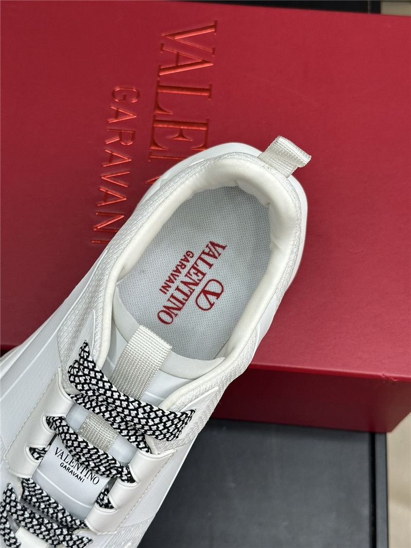 Va1e*ntin0 garavani true act sneakers