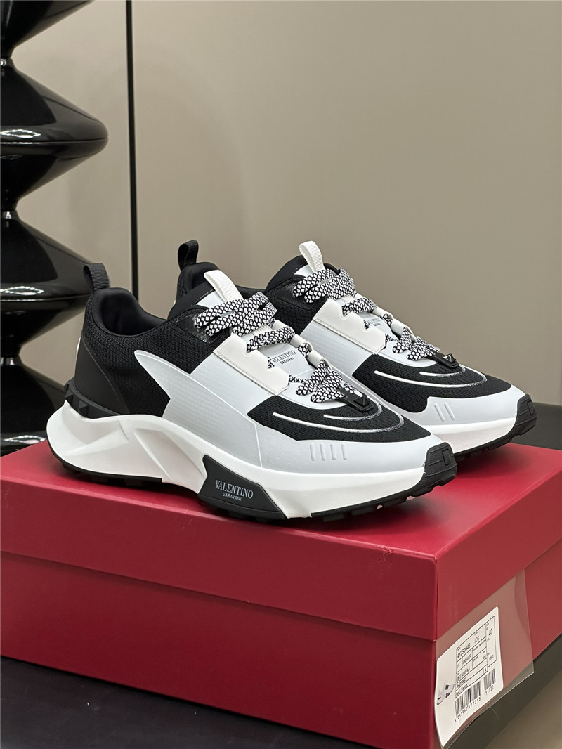 Valentino Garavani True Act Sneakers Black