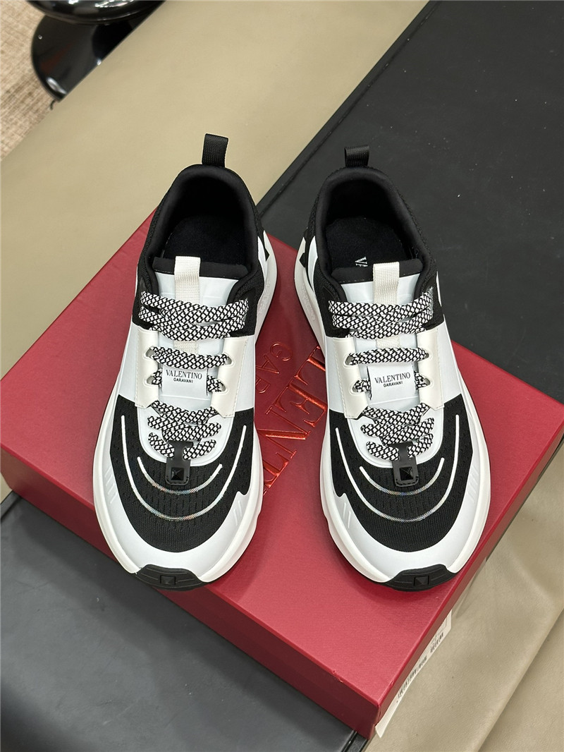 Valentino Garavani True Act Sneakers Black
