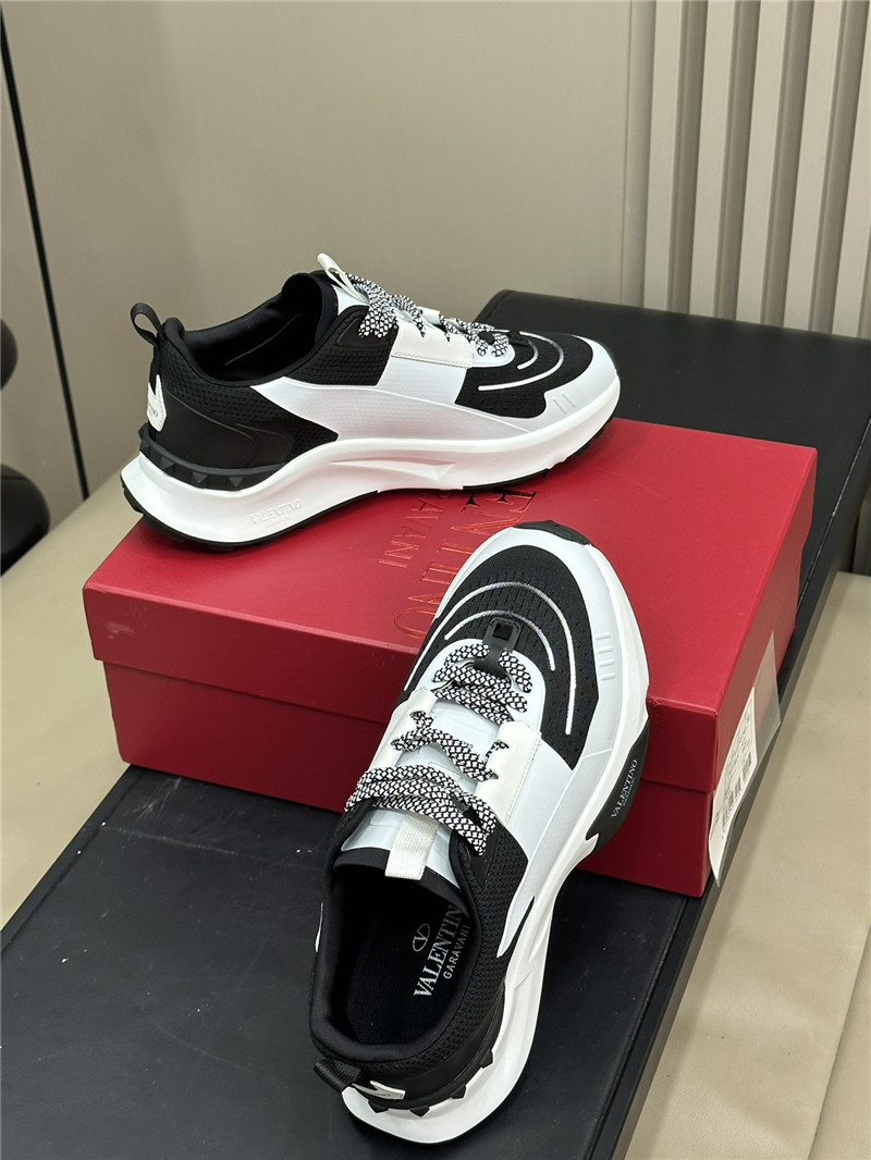 Valentino Garavani True Act Sneakers Black