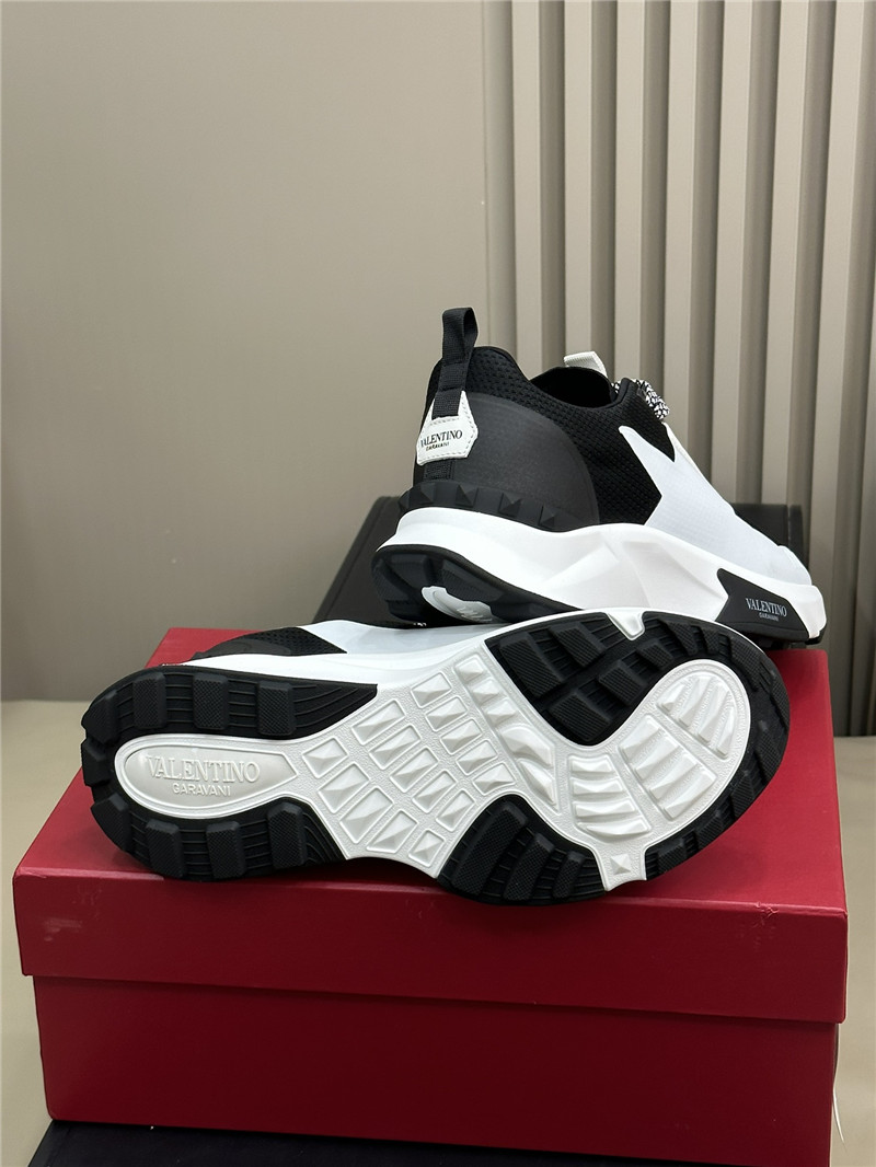 Valentino Garavani True Act Sneakers Black