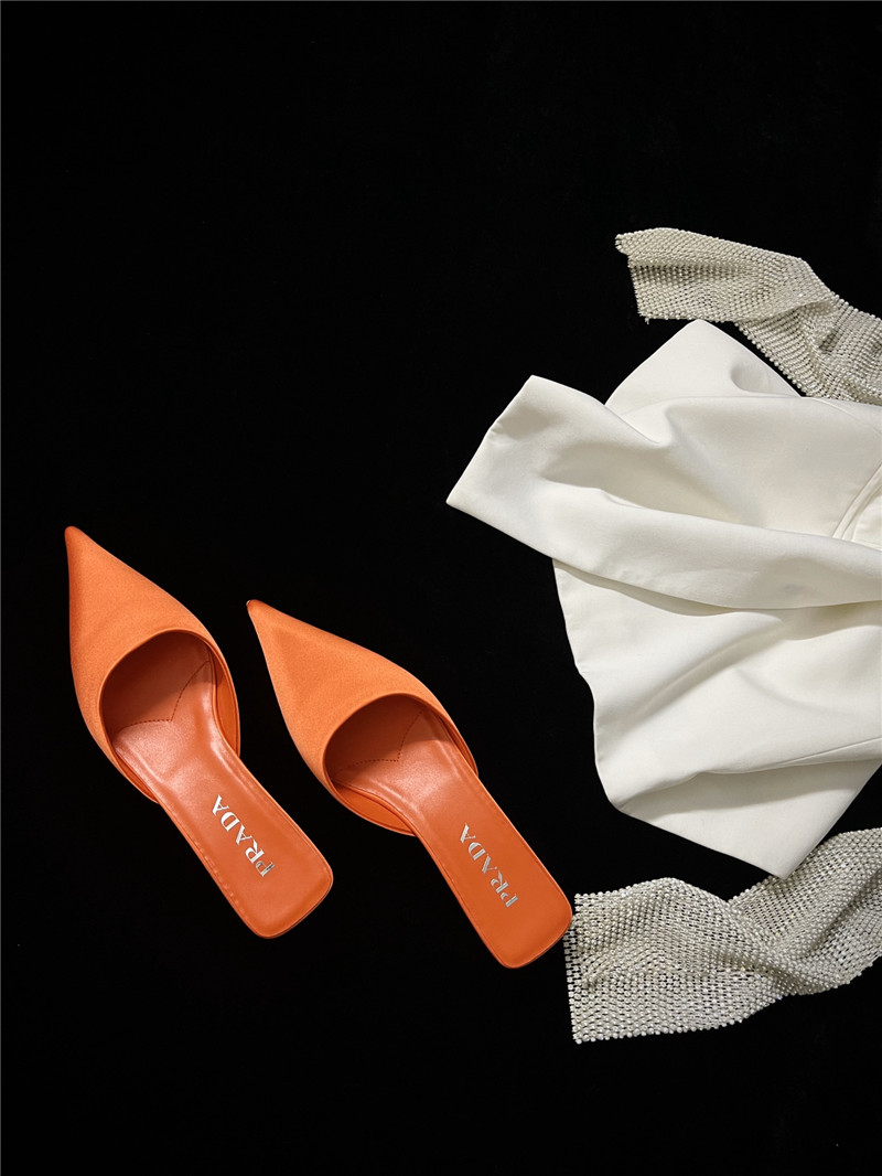 Pra*a pointed toe kitten heel slippers replica shoes