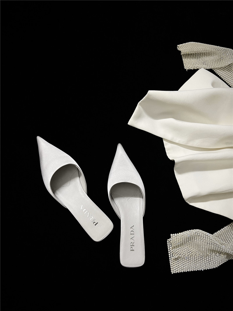 Pra*a pointed toe kitten heel slippers replica shoes